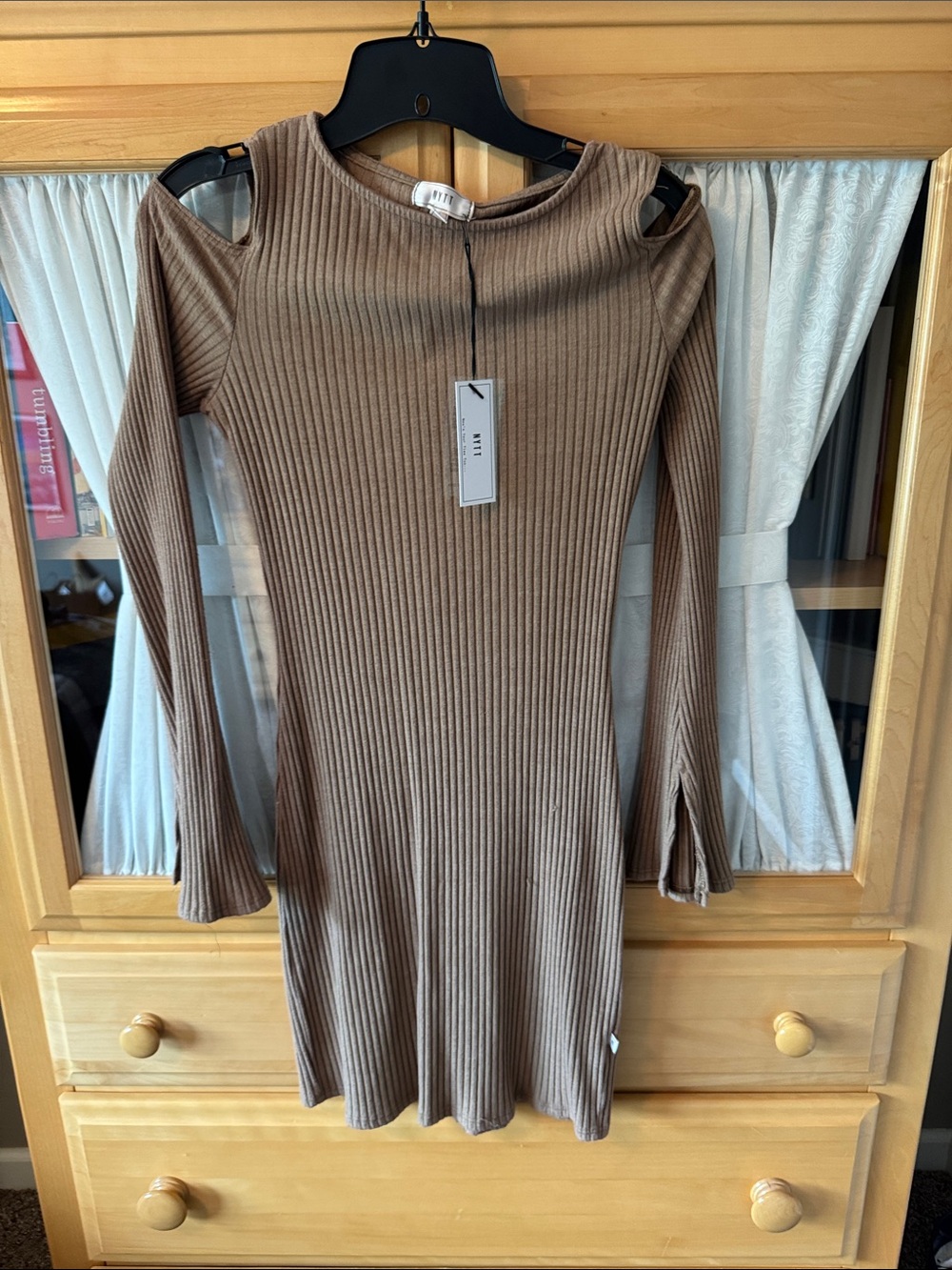 NYTT Ribbed Knit Dress in Camel Brown